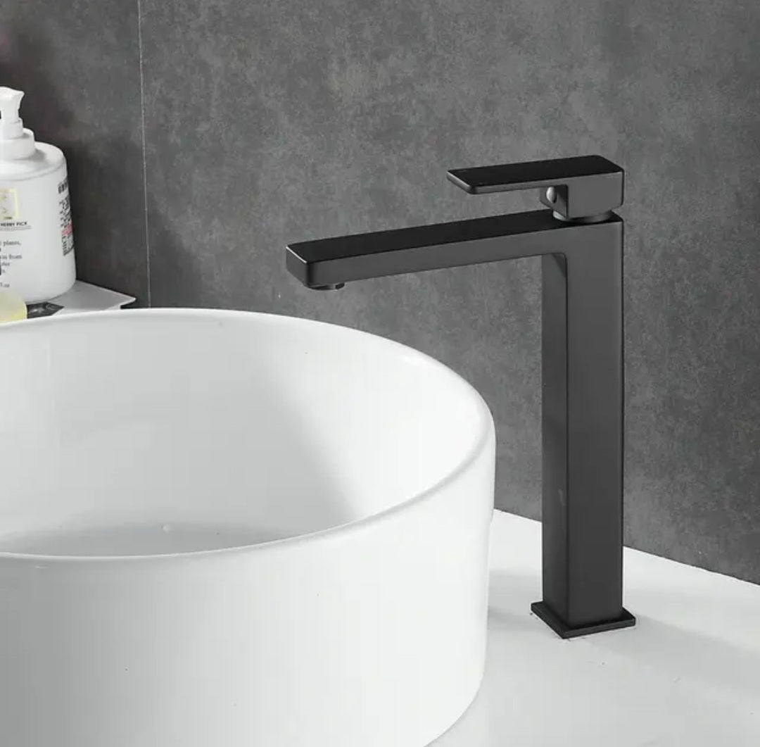 Llave Alta  Monomando para Vanitorio Aquanova